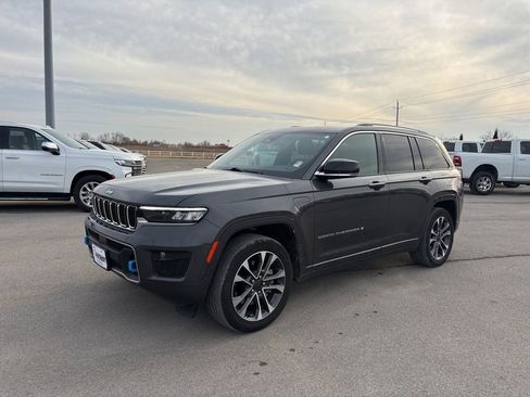 Used 2022 Jeep Grand Cherokee Overland AWD/4WD image 9