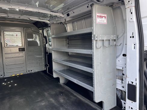 Used 2015 Ford Transit 250 250 3dr SWB Low Roof Cargo Van image 22