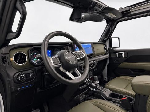 Used 2024 Jeep Wrangler High Altitude AWD/4WD image 16