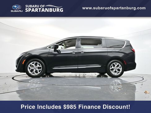 Used 2017 Chrysler Pacifica Touring-L Plus w/ Advanced Safetytec Group image 29