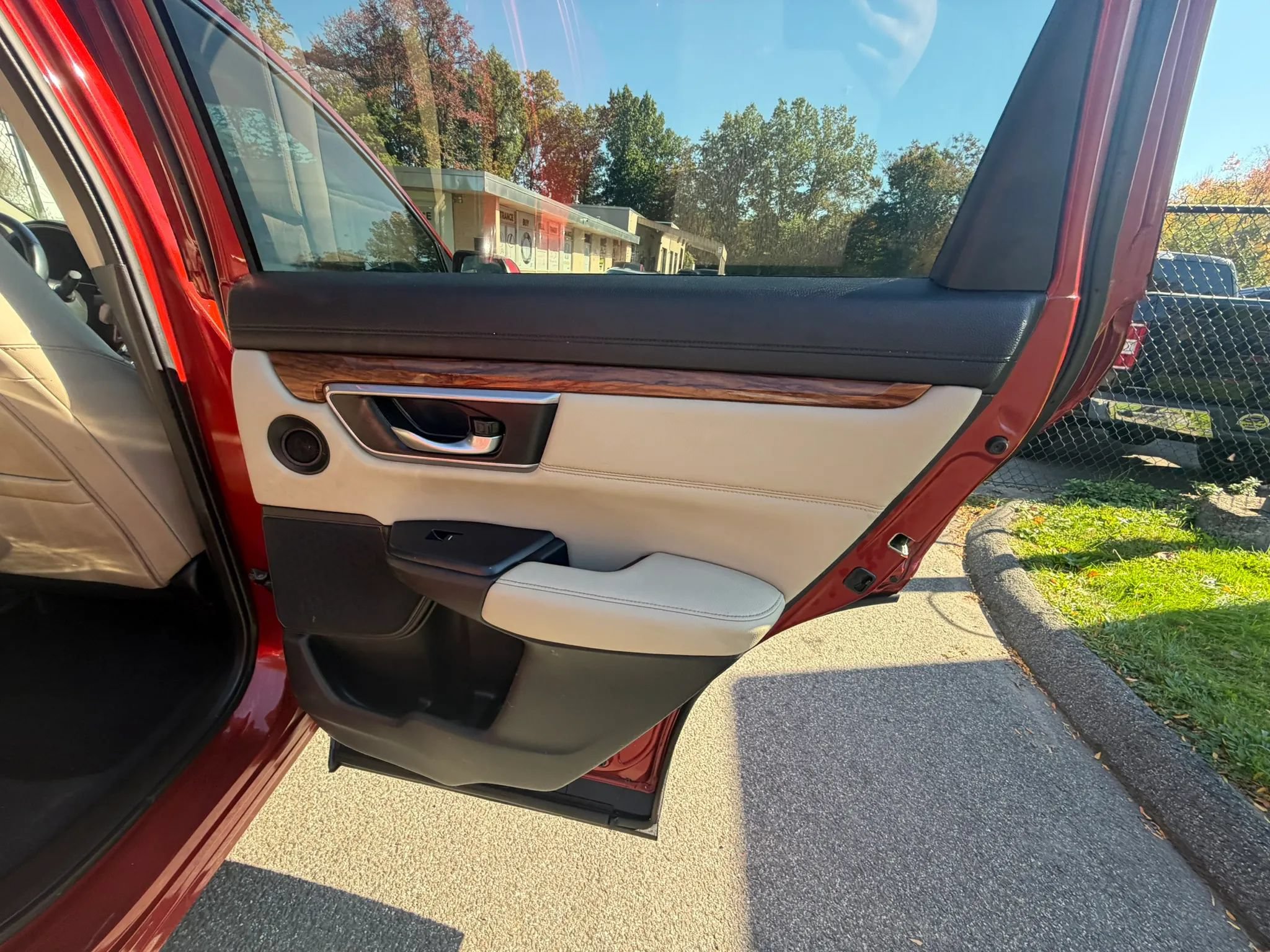Used 2018 Honda CR-V EX-L image 17