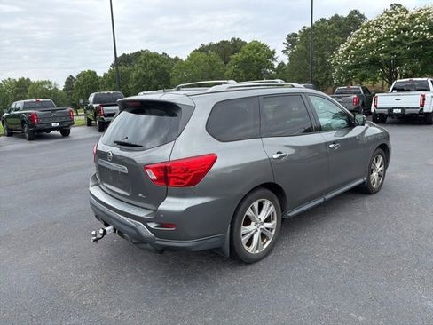 Used 2018 Nissan Pathfinder SL w/ SL Premium Package FWD image 8