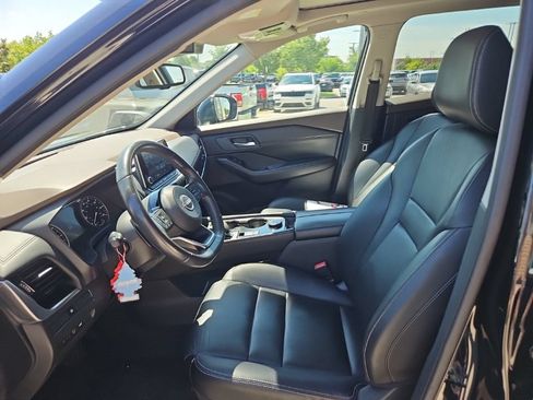 Used 2023 Nissan Rogue SL AWD/4WD image 15
