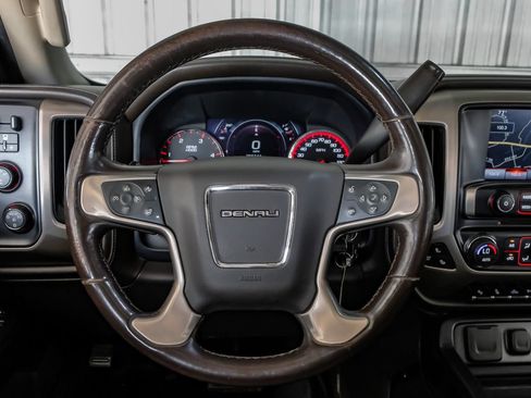 Used 2015 GMC Sierra 2500 Denali w/ Duramax Plus Package AWD/4WD image 15