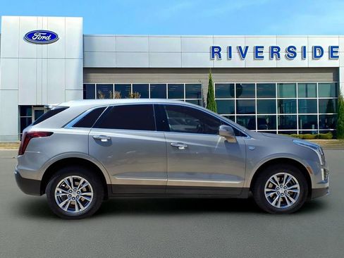 Used 2022 Cadillac XT5 Premium Luxury w/ LPO, Floor Liner Package AWD/4WD image 8