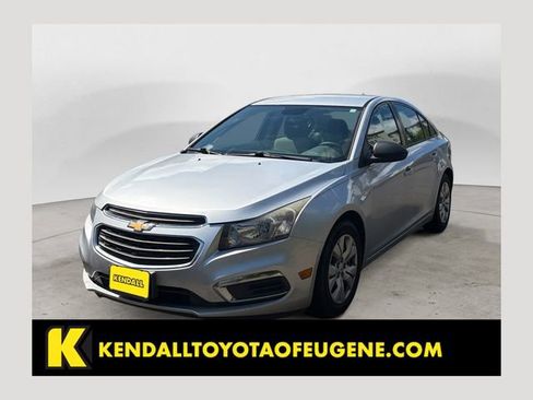 Used 2015 Chevrolet Cruze LS FWD image 1