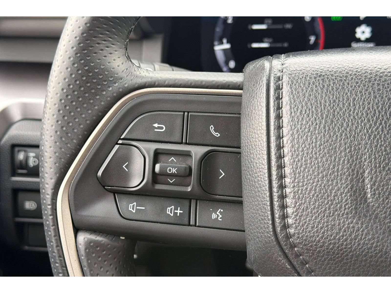 Used 2026 Toyota 4Runner 4WD image 25