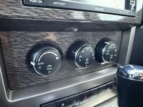 Used 2012 Jeep Liberty Limited Jet w/ Comfort/Convenience Group image 21