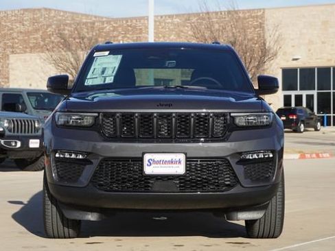 New 2025 Jeep Grand Cherokee Limited AWD/4WD image 2