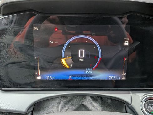 Used 2025 Chevrolet Trax LT image 24