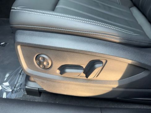 Used 2023 Audi Q5 2.0T Premium w/ Convenience Package image 31