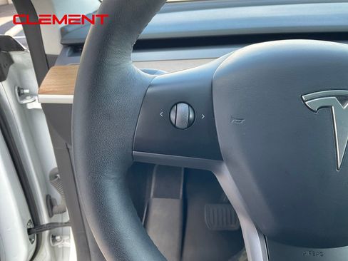 Used 2023 Tesla Model Y Performance AWD/4WD image 8