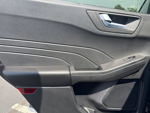 Used 2025 Ford Escape ST-Line FWD image 43