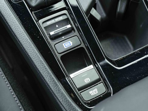 Used 2025 Honda Accord Sport image 28
