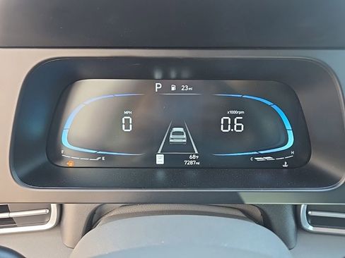 Used 2025 Hyundai Elantra Sport FWD image 28