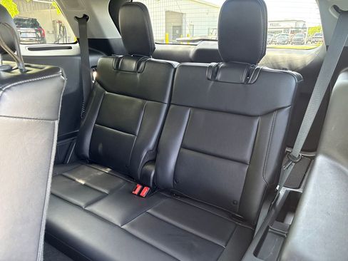 Used 2023 Ford Explorer Limited w/ Hybrid Equipment Group 310A AWD/4WD image 59