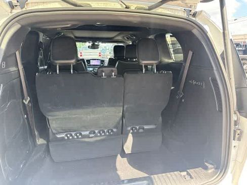 Used 2022 Chrysler Pacifica Limited w/ Uconnect Theater Family Group AWD/4WD image 22