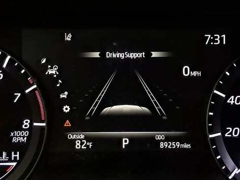 Used 2021 Toyota Highlander XLE FWD image 15