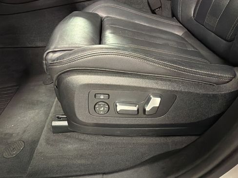 Used 2019 BMW X5 xDrive40i w/ Convenience Package AWD/4WD image 14