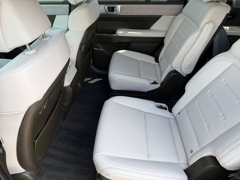 Certified 2025 Hyundai Santa Fe Calligraphy image 11