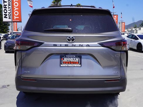 Certified 2026 Toyota Sienna XLE FWD image 6