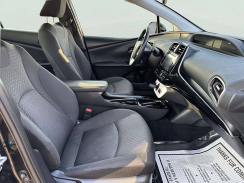 Used 2018 Toyota Prius Three FWD image 27