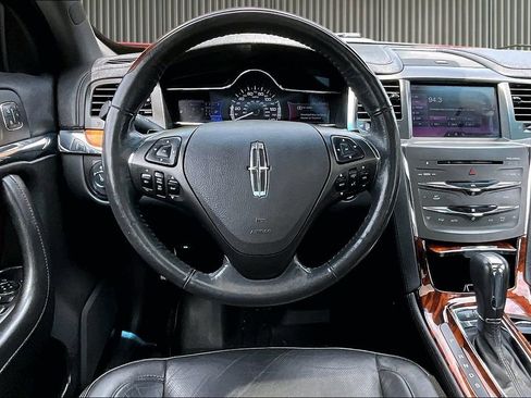 Used 2013 Lincoln MKS AWD image 6