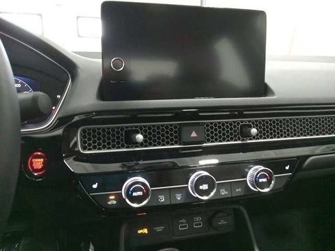 Used 2024 Honda Civic Touring image 25