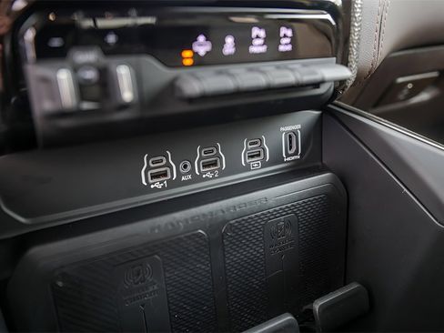 Used 2025 RAM 1500 Limited image 24