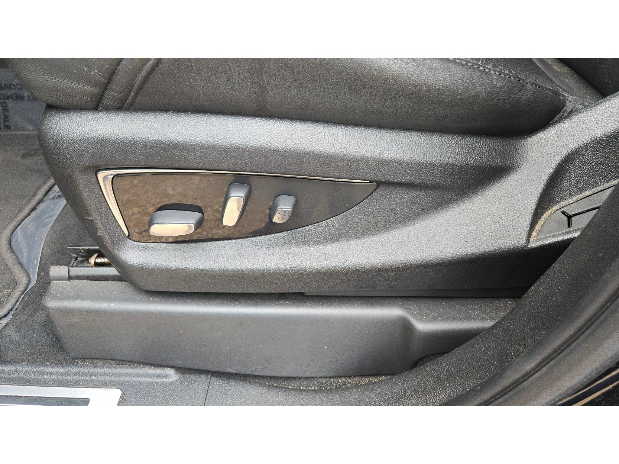 Used 2019 Cadillac Escalade Premium Luxury RWD image 23