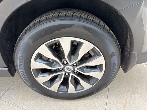 Used 2023 Subaru Outback Limited XT image 11