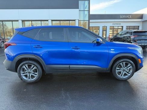 Certified 2023 Kia Seltos LX image 7