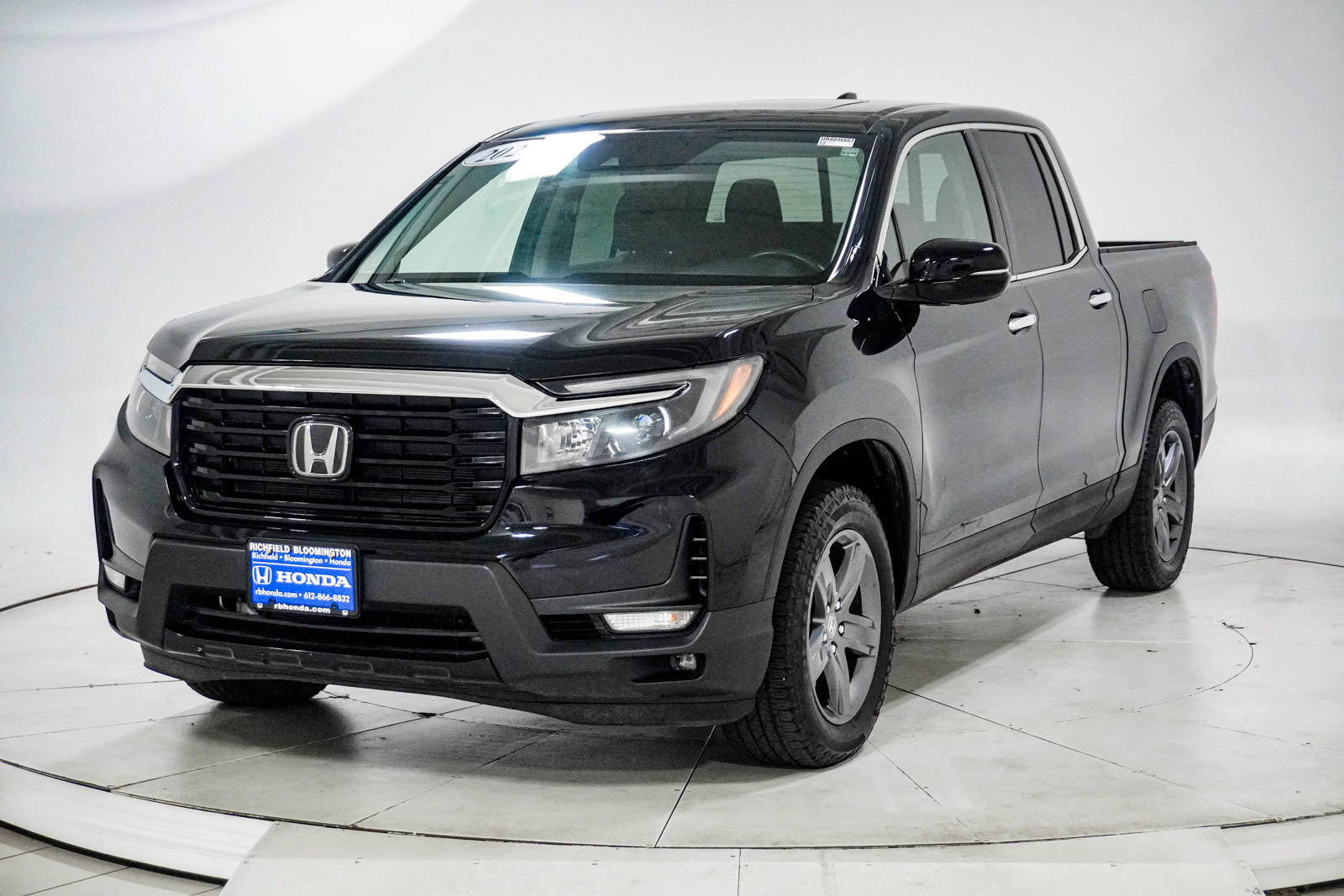 Used 2023 Honda Ridgeline RTL-E image 3