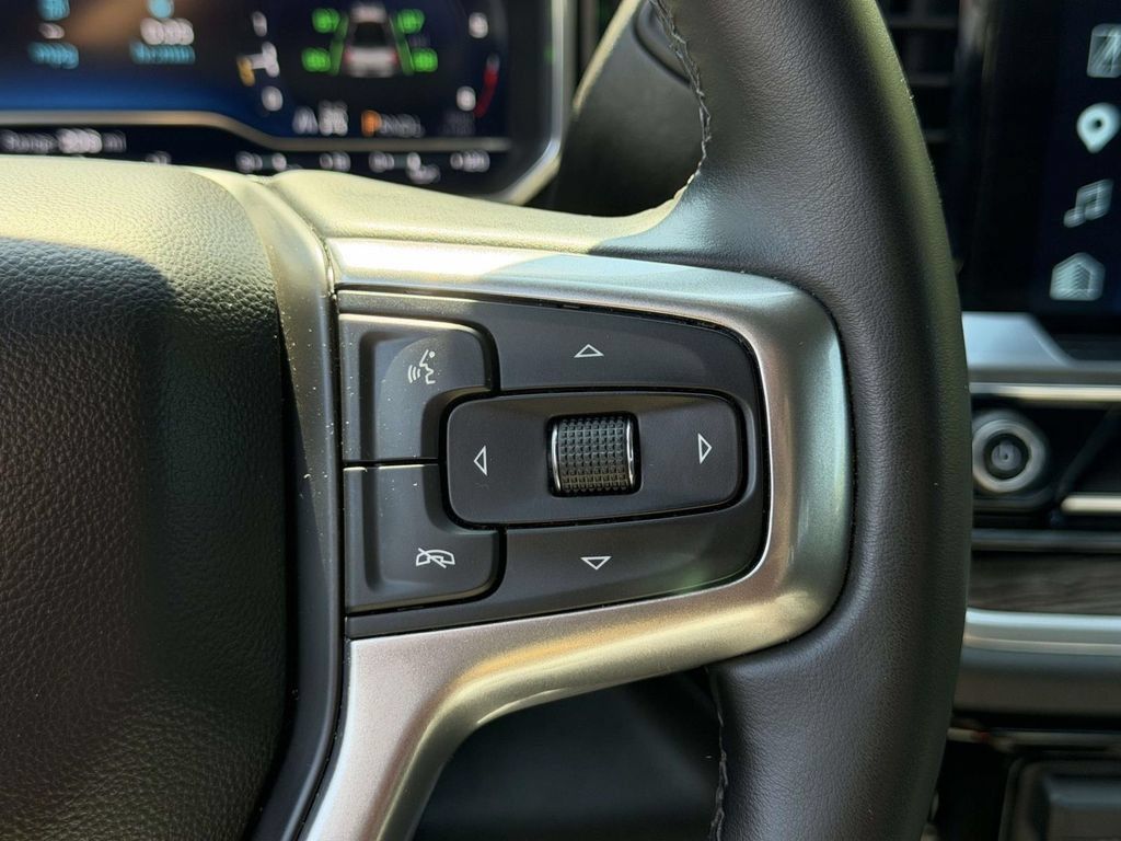 Used 2025 Chevrolet Silverado 2500 LT w/ Convenience Package AWD/4WD image 21