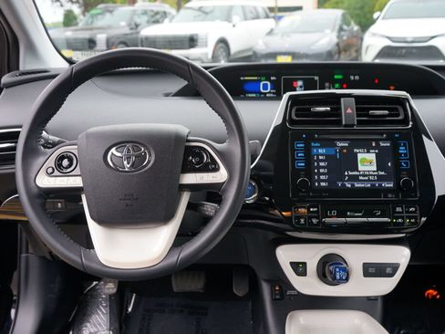 Used 2016 Toyota Prius Four w/ Advanced Technology Package FWD image 20