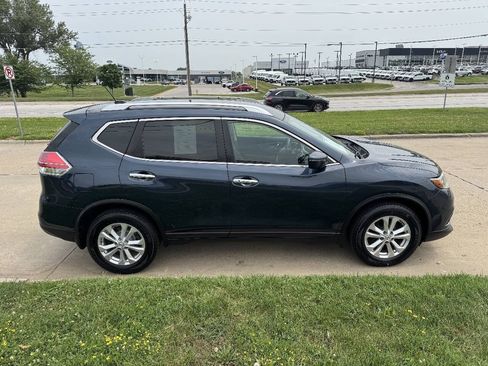 Used 2016 Nissan Rogue SV AWD/4WD image 6