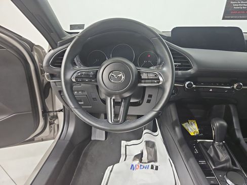 Used 2024 MAZDA MAZDA3 s FWD image 14