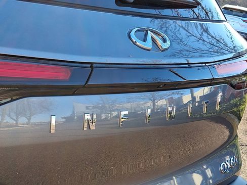 Certified 2025 INFINITI QX60 Luxe image 33