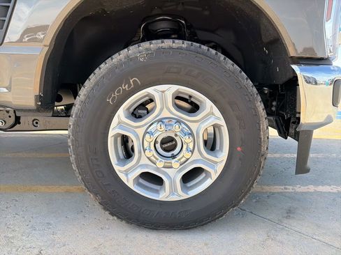 New 2026 Ford F350 XLT w/ XLT Premium Package AWD/4WD image 29