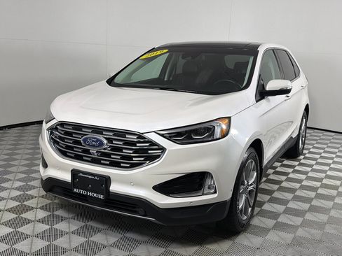 Used 2019 Ford Edge Titanium w/ Equipment Group 301A AWD/4WD image 10