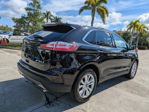 Certified 2024 Ford Edge Titanium image 4