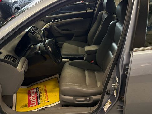 Used 2004 Acura TSX FWD image 11