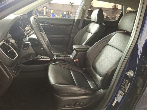 Used 2022 Kia Seltos EX image 16