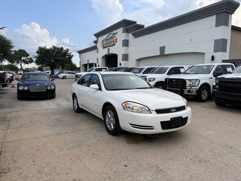 Used 2008 Chevrolet Impala LT FWD image 2
