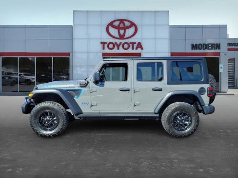 Used 2023 Jeep Wrangler Unlimited Rubicon 4xe image 3