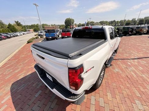 Used 2023 Chevrolet Colorado LT w/ LT Convenience Package II AWD/4WD image 35