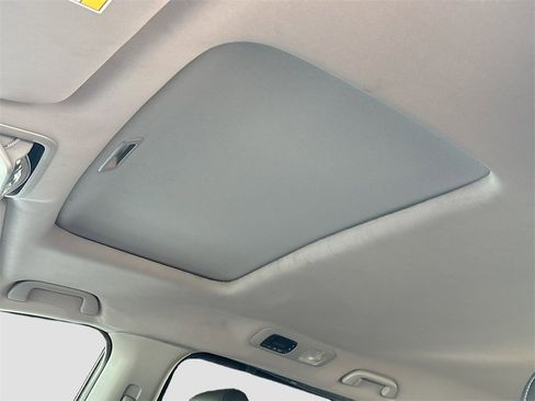 Used 2024 Honda Odyssey EX-L image 21