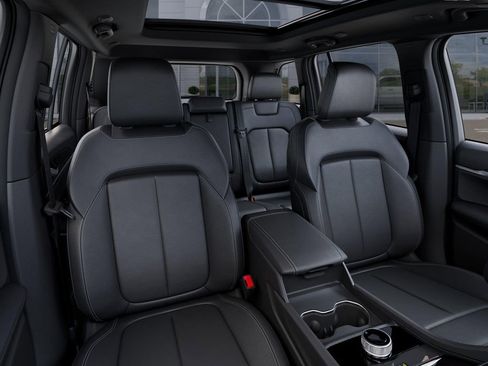 New 2026 Jeep Grand Cherokee Limited w/ Limited Altitude Package RWD image 16