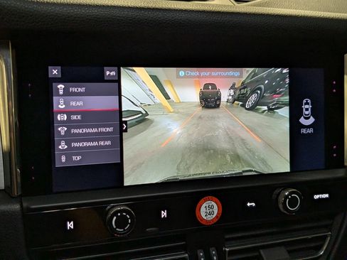 Certified 2026 Porsche Macan AWD/4WD image 40