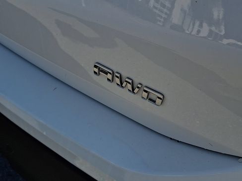 Used 2023 Chevrolet Equinox LS w/ LPO, Floor Liner Package AWD/4WD image 31